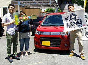 お客様との納車式の写真